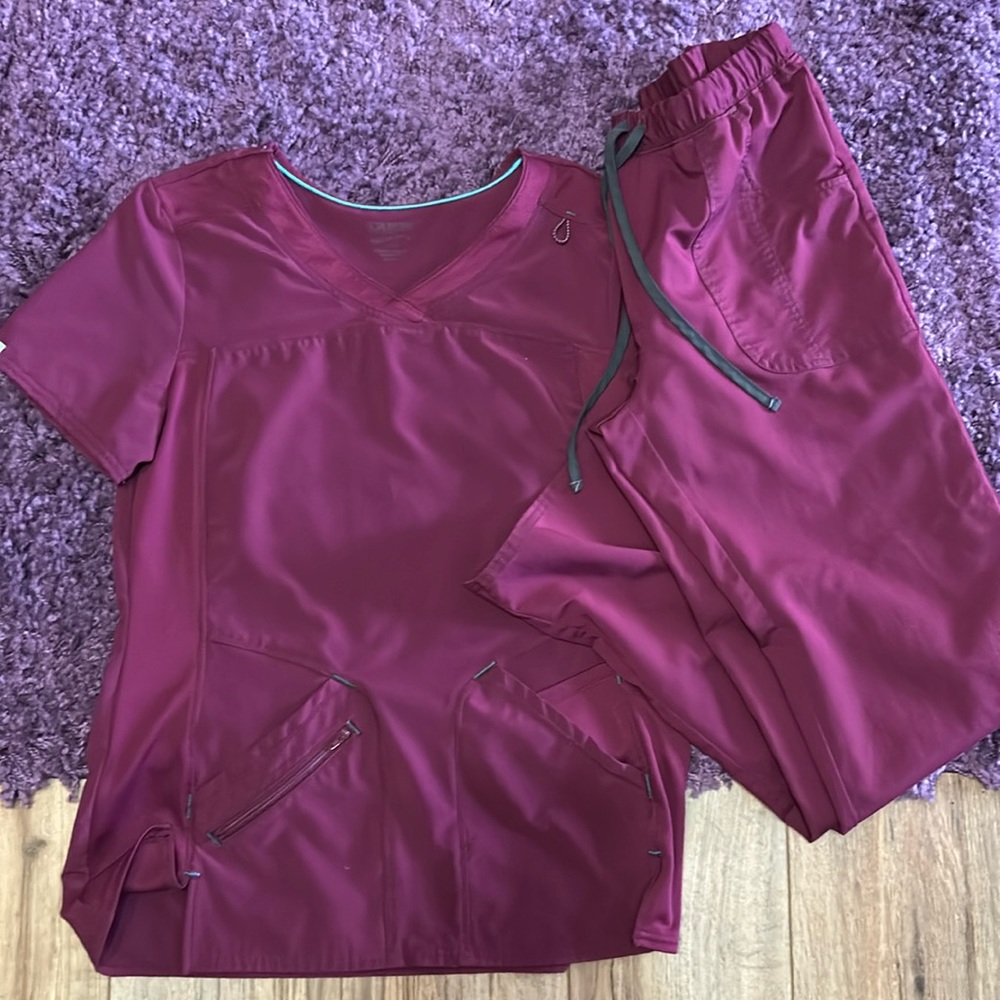 Scrubstar mulberry scrub set. Top Size S, bottoms XS